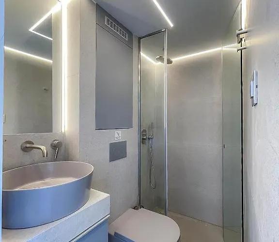 アパート Luxury Panoramic Sea & View テッサロニキ